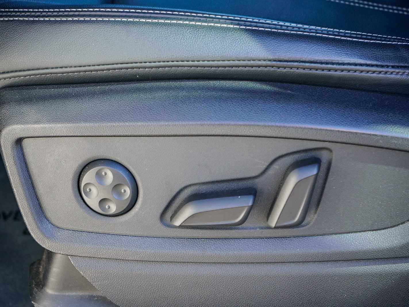 Thumbnail: 2023 Audi Q5 - 30