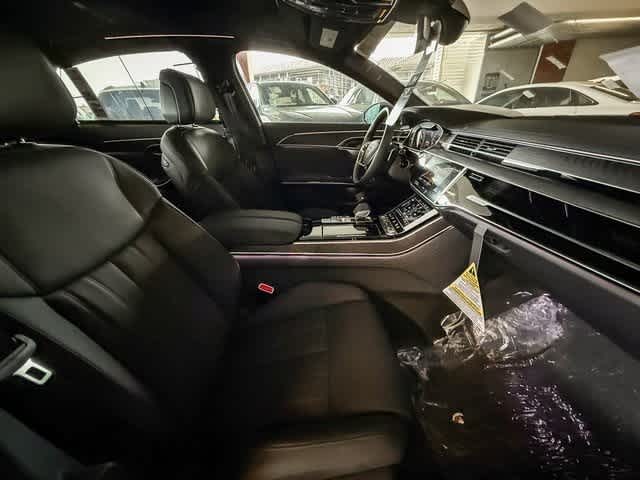 Thumbnail: 2025 Audi A8 - 17