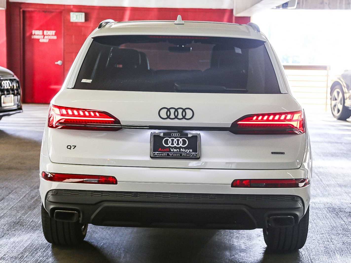 Thumbnail: 2026 Audi Q7 - 7