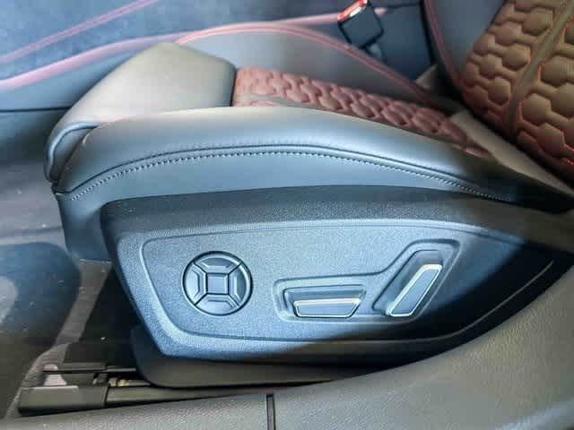 Thumbnail: 2026 Audi RS 6 - 21