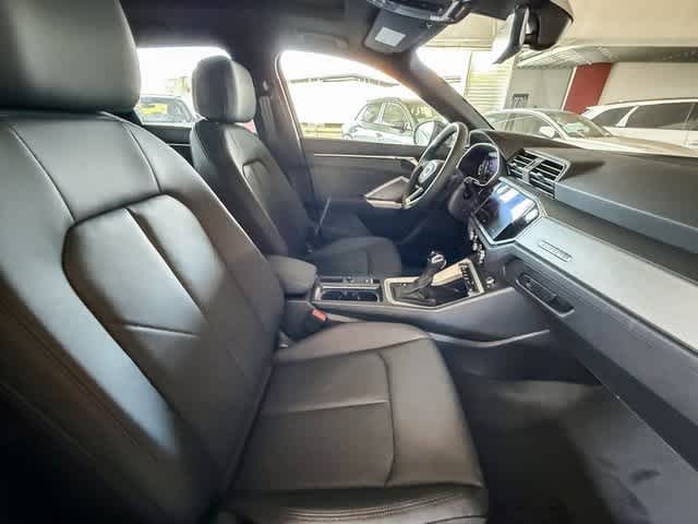 Thumbnail: 2025 Audi Q3 - 17