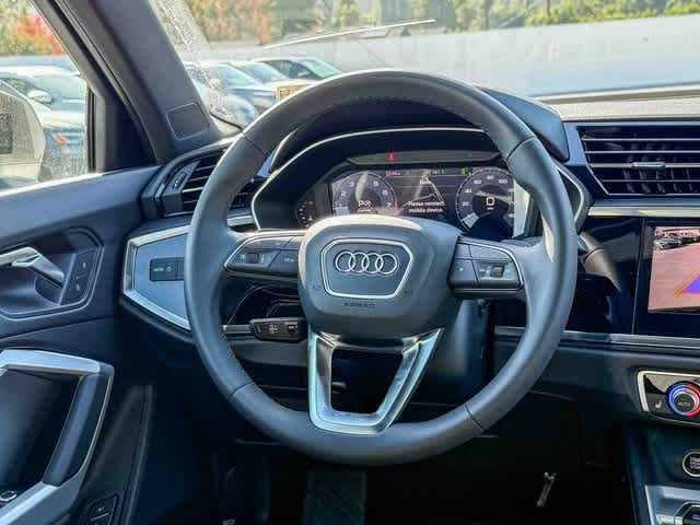 Thumbnail: 2025 Audi Q3 - 15