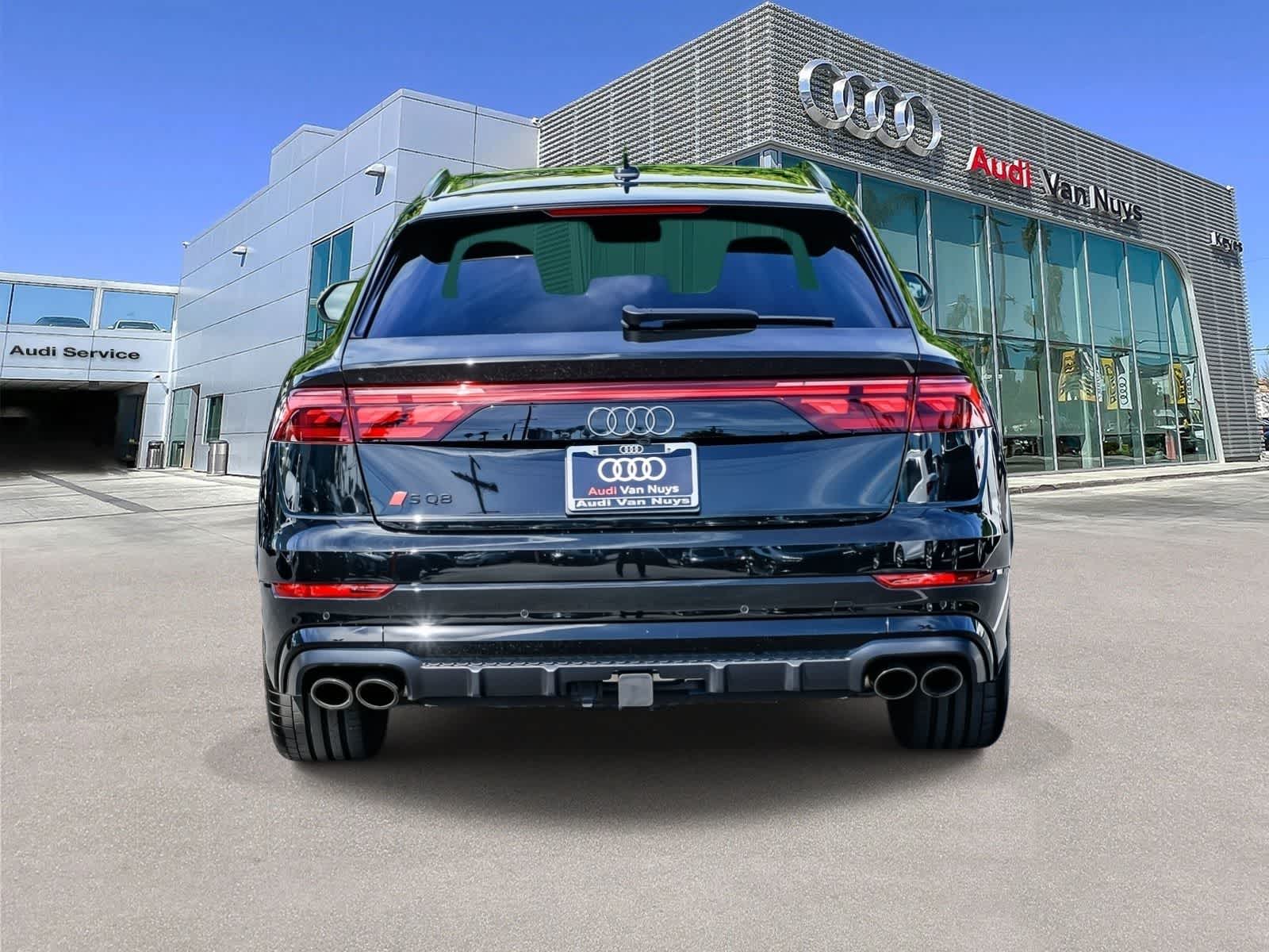 Thumbnail: 2026 Audi SQ8 - 3