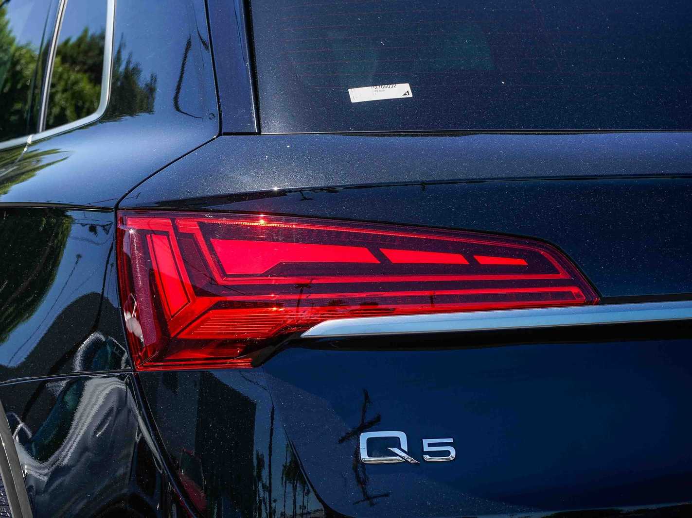 Thumbnail: 2023 Audi Q5 - 9