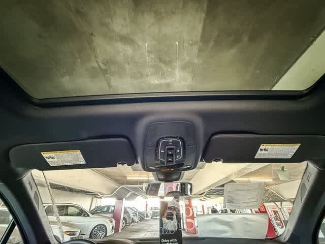 Thumbnail: 2025 Audi Q7 - 16