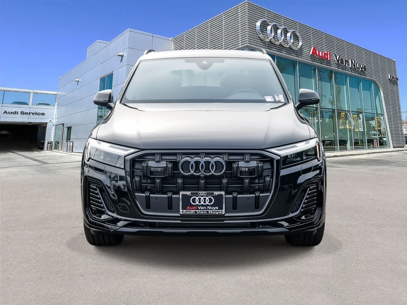 Thumbnail: 2026 Audi Q7 - 6