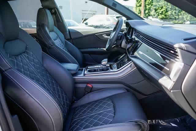 Thumbnail: 2024 Audi SQ8 - 16