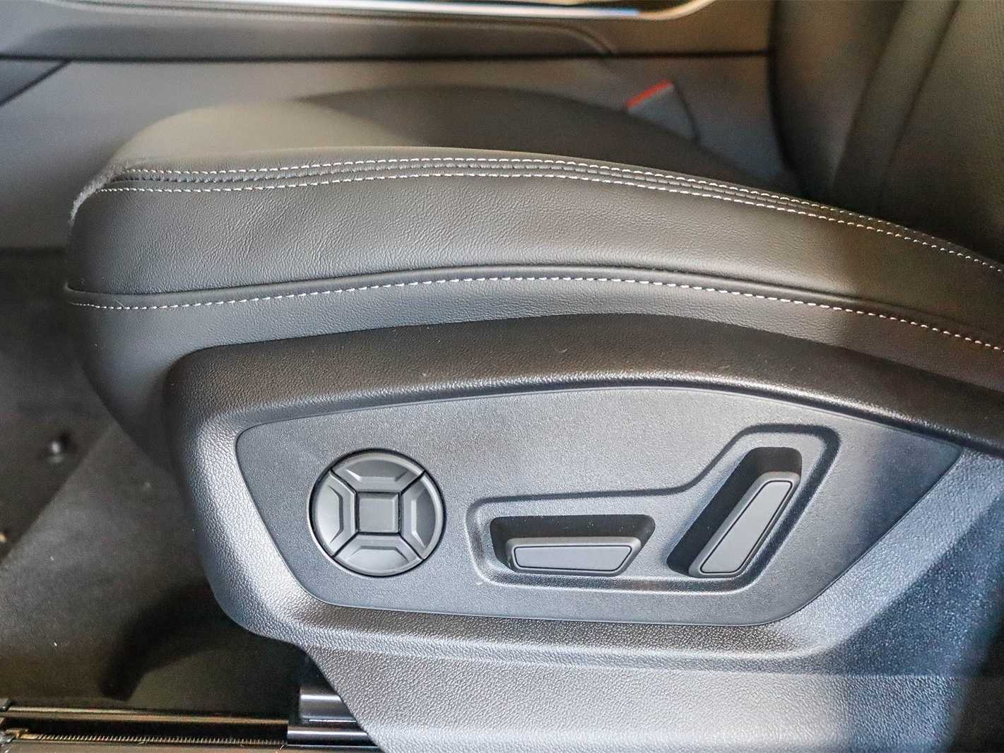 Thumbnail: 2026 Audi Q7 - 21