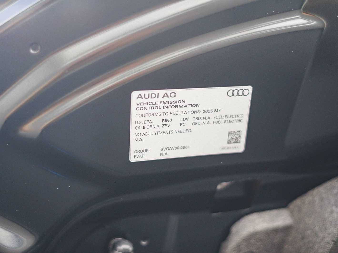 Thumbnail: 2025 Audi e-tron - 30