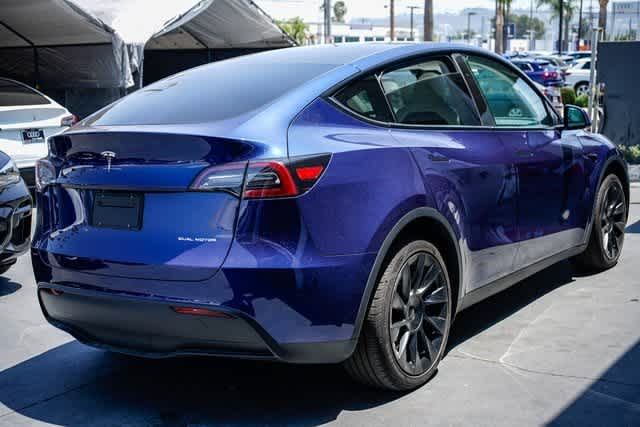 2023 Tesla Model Y Long Range 4
