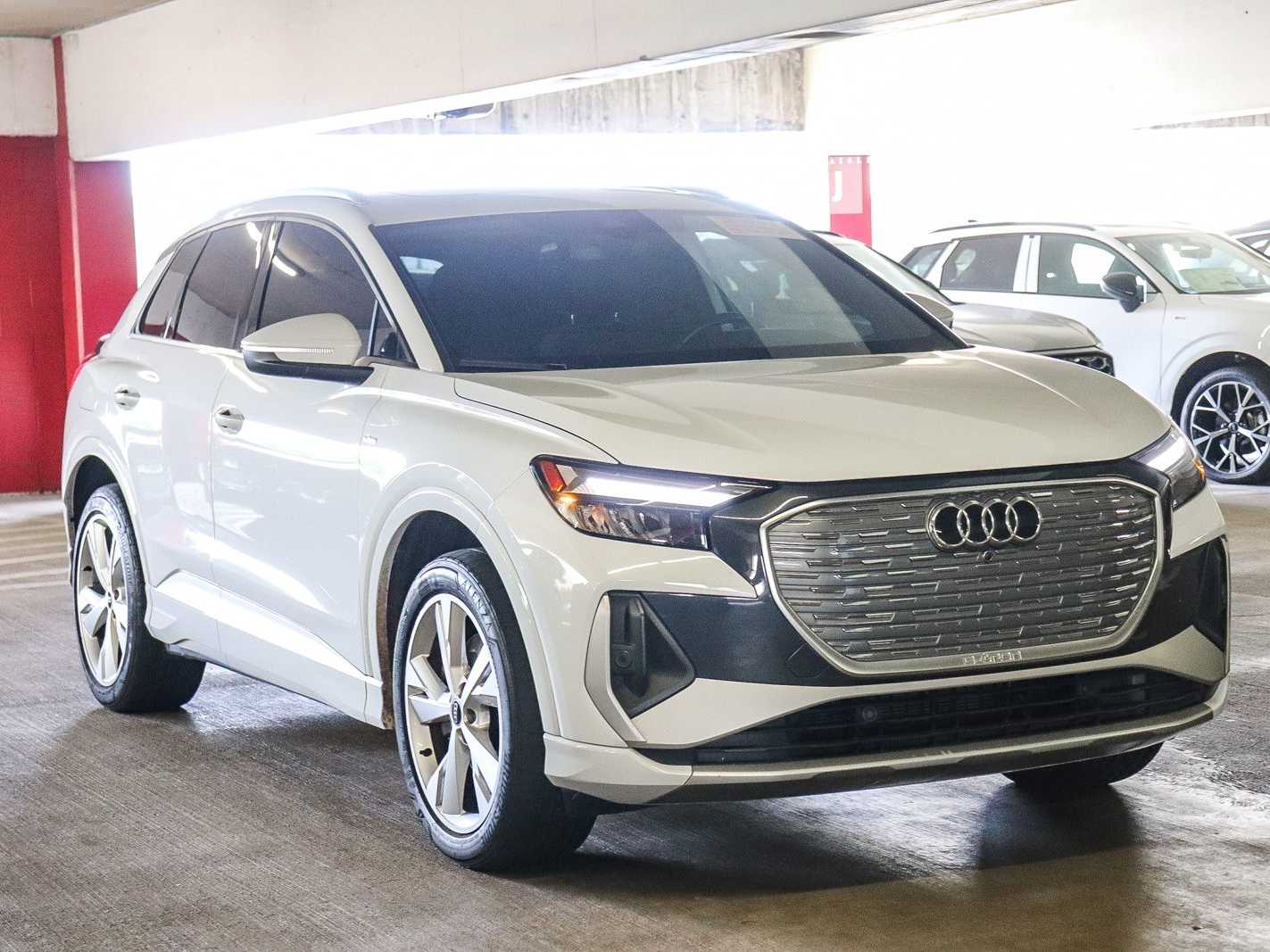 Thumbnail: 2023 Audi Q4 e-tron - 4