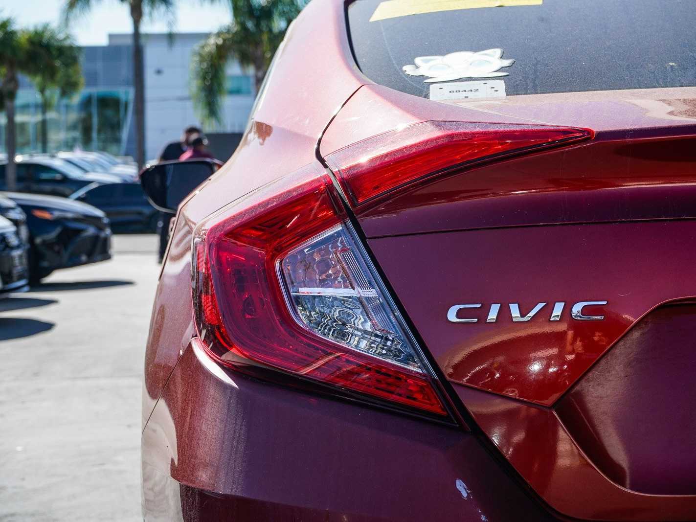 Thumbnail: 2019 Honda Civic - 9