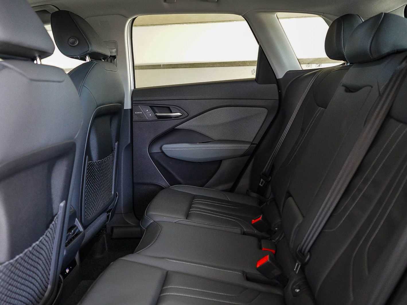 Thumbnail: 2026 Audi Q3 - 18