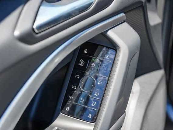 Thumbnail: 2025 Audi Q5 - 28