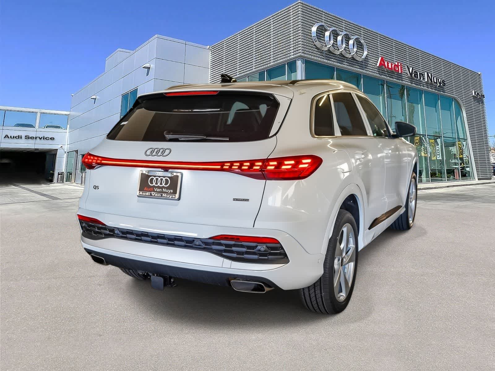 Thumbnail: 2026 Audi Q5 - 4