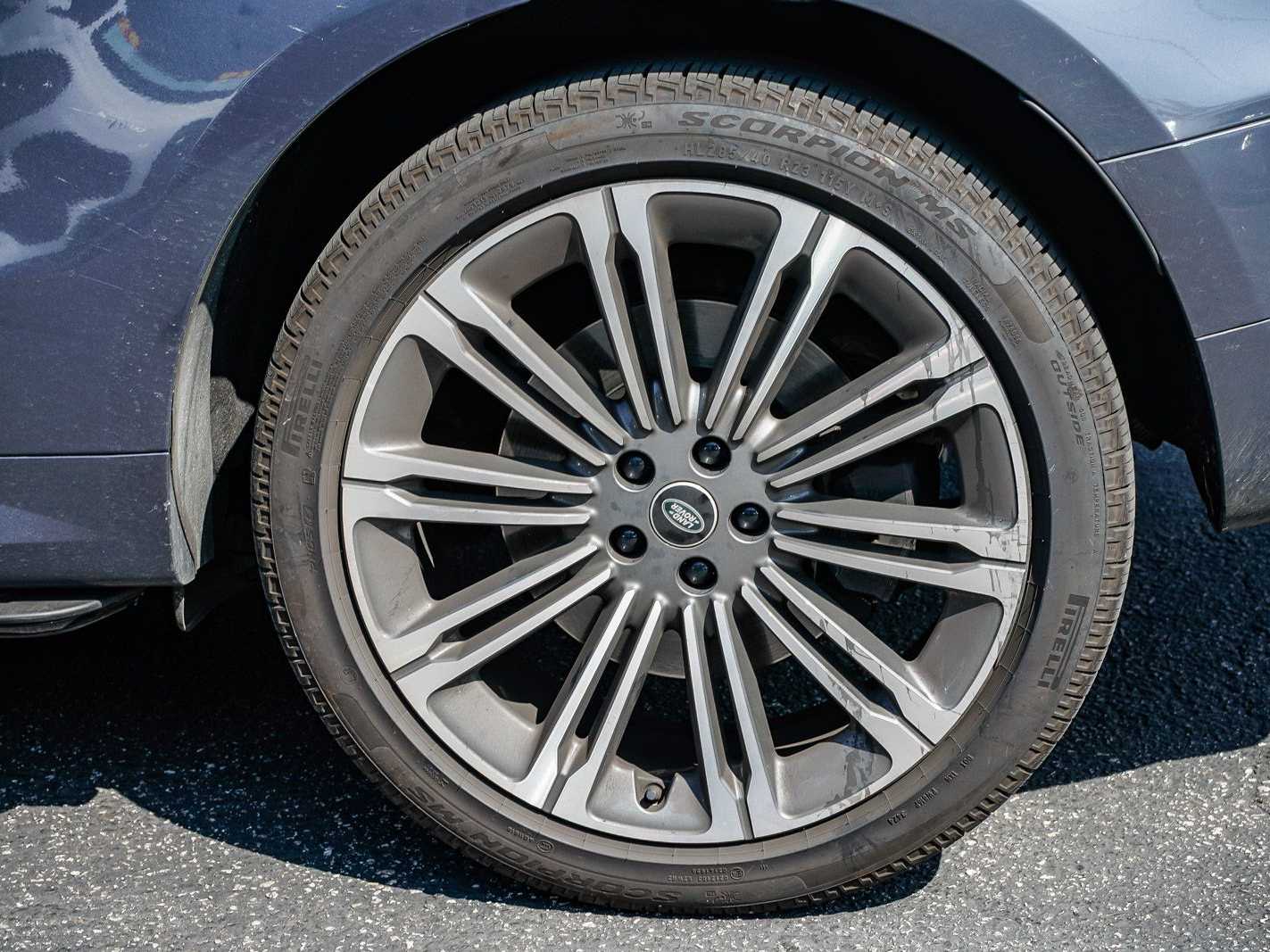 Thumbnail: 2025 Land Rover Range Rover Sport - 10