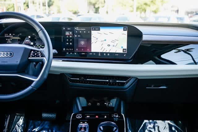 Thumbnail: 2025 Audi Q6 e-tron - 13