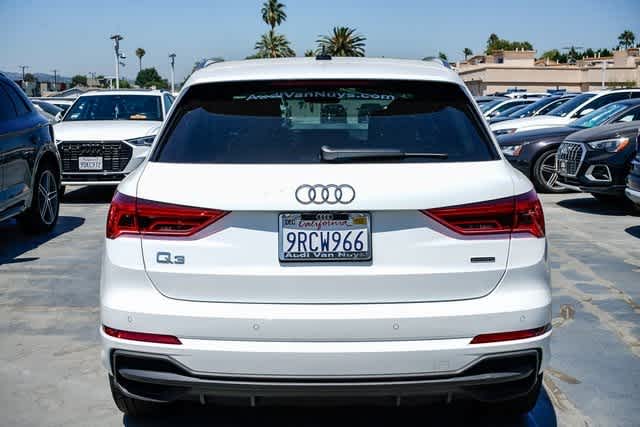 2024 Audi Q3 S line Premium Plus photo 3