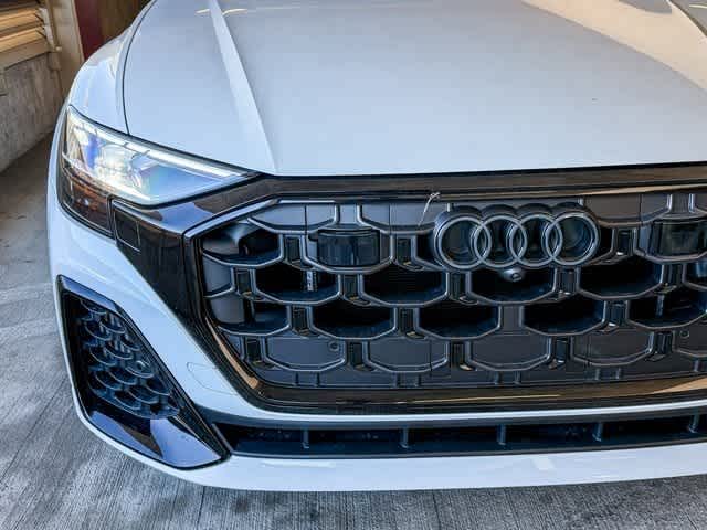 Thumbnail: 2026 Audi SQ8 - 10