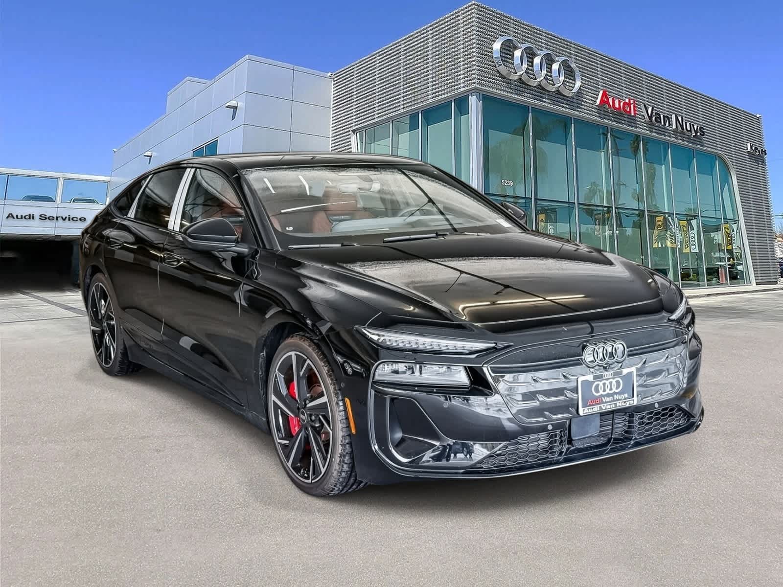 Thumbnail: 2025 Audi e-tron S - 3