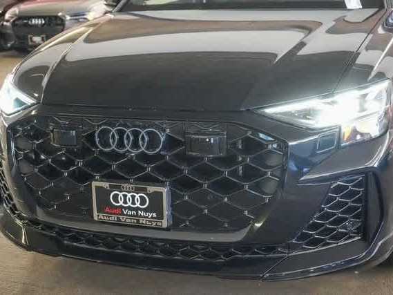 Thumbnail: 2025 Audi RS Q8 - 8