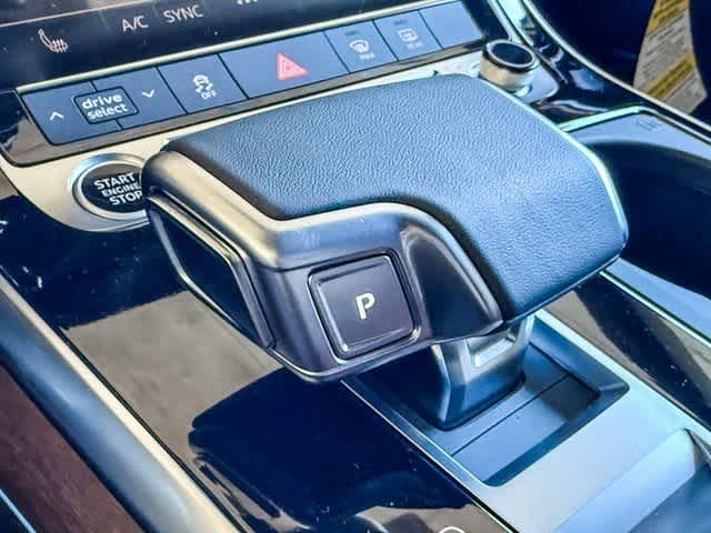 Thumbnail: 2026 Audi Q8 - 24