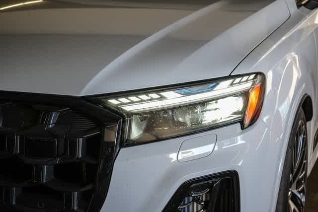 Thumbnail: 2025 Audi SQ7 - 7