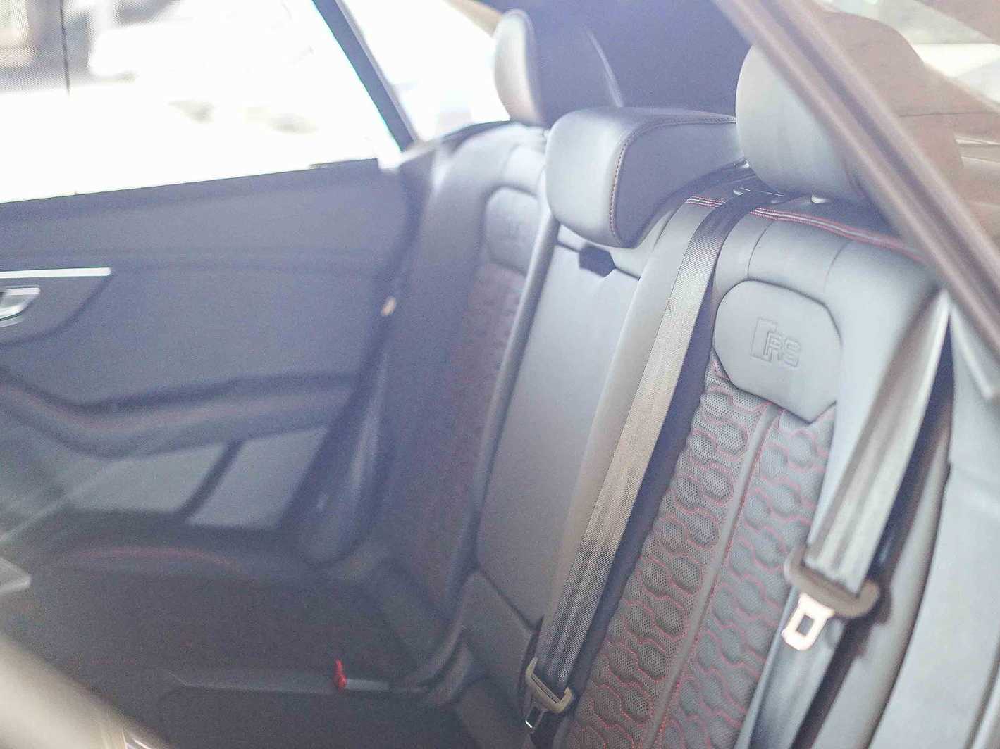 Thumbnail: 2025 Audi RS Q8 - 20