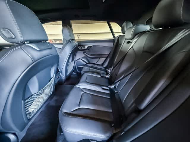 Thumbnail: 2026 Audi Q8 - 18