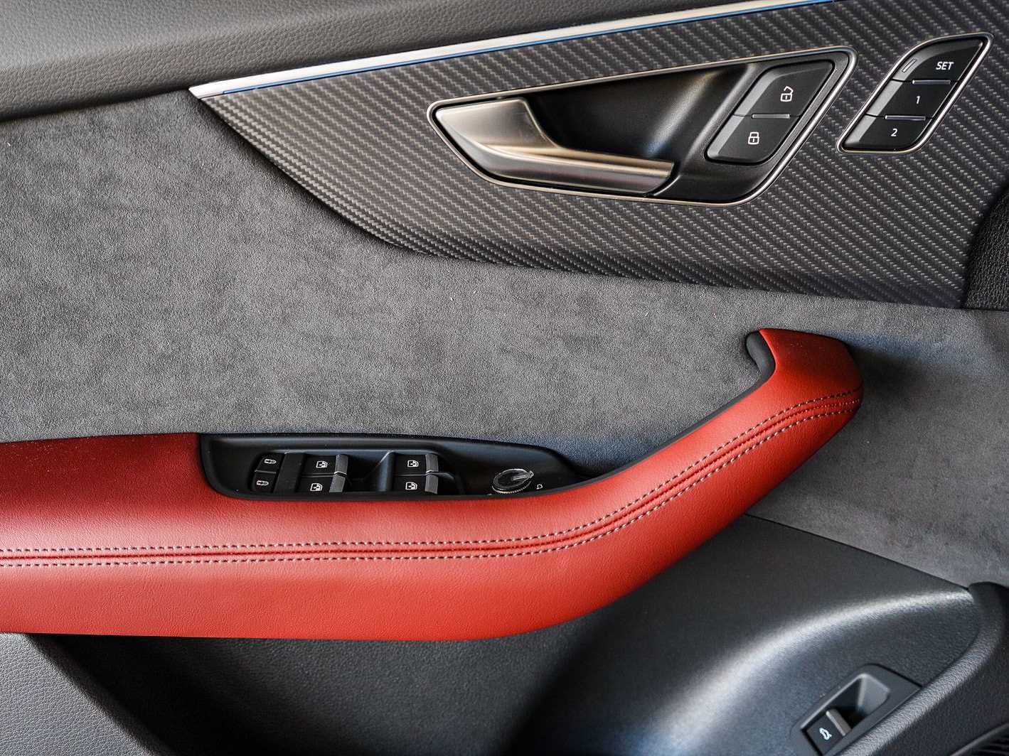 Thumbnail: 2026 Audi SQ8 - 22