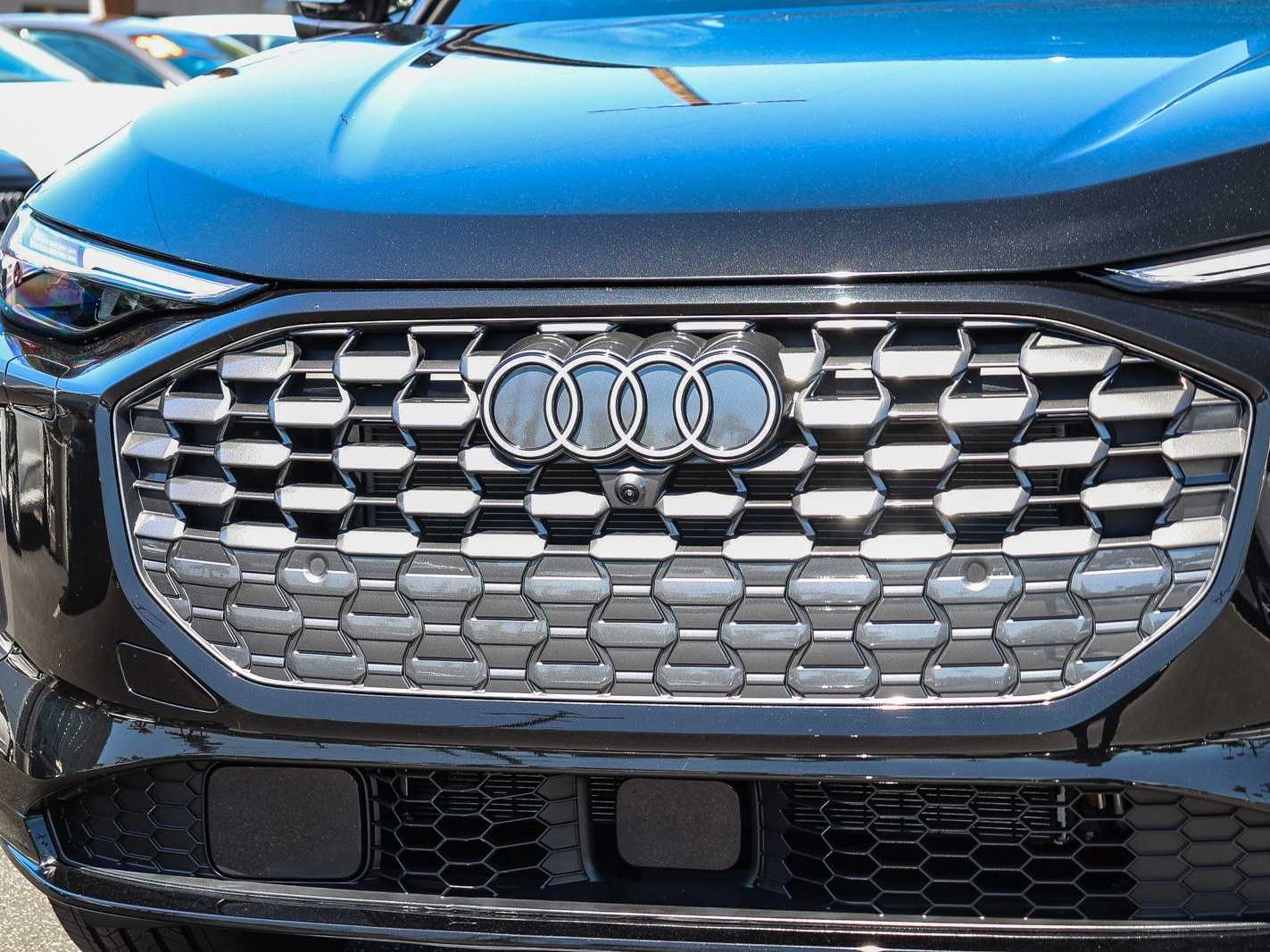 Thumbnail: 2025 Audi Q5 - 7
