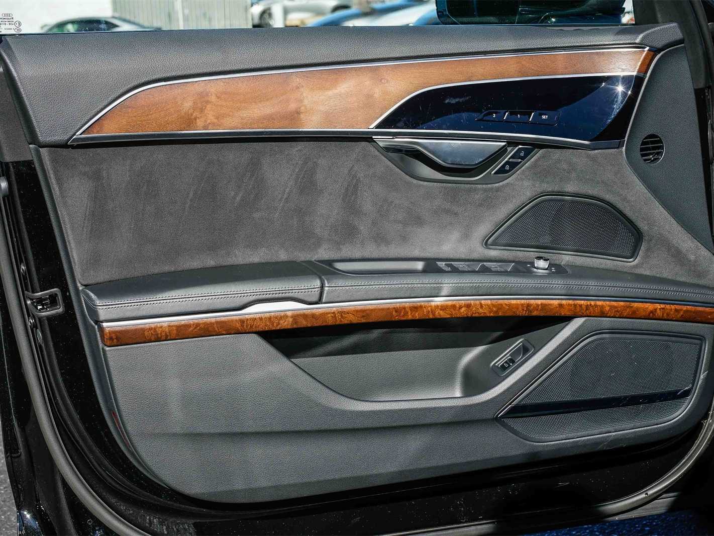 Thumbnail: 2022 Audi A8 - 19