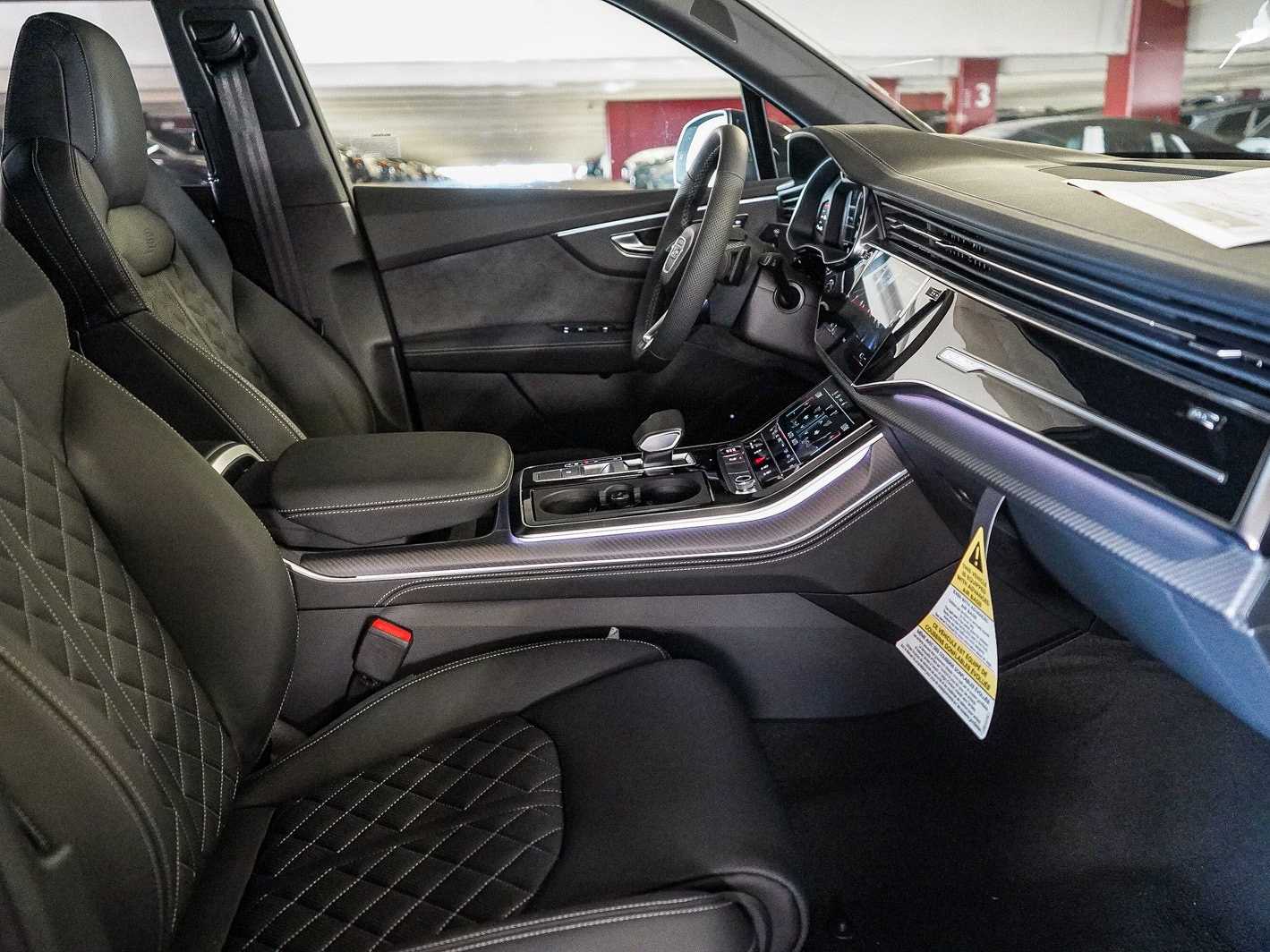 Thumbnail: 2026 Audi SQ7 - 17