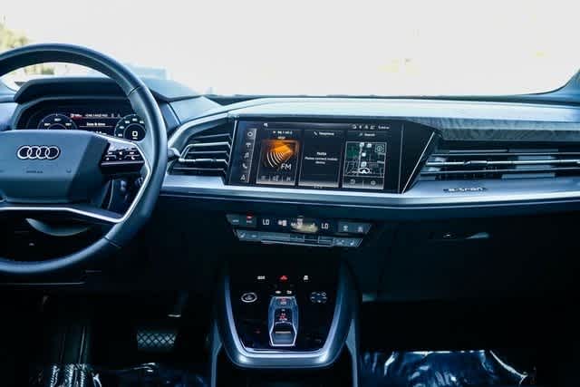 Thumbnail: 2023 Audi Q4 e-tron - 13