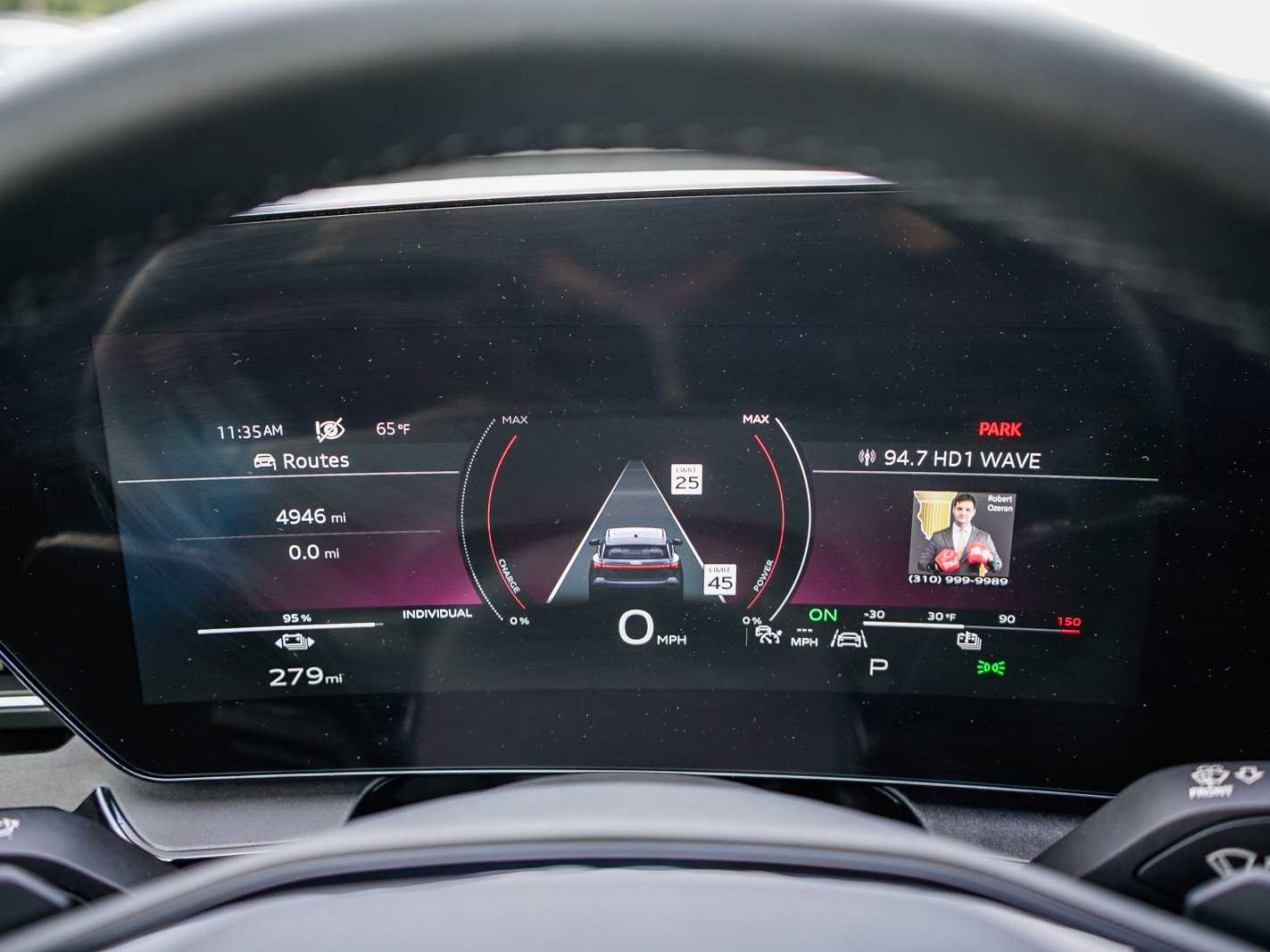 Thumbnail: 2025 Audi Q6 e-tron - 25