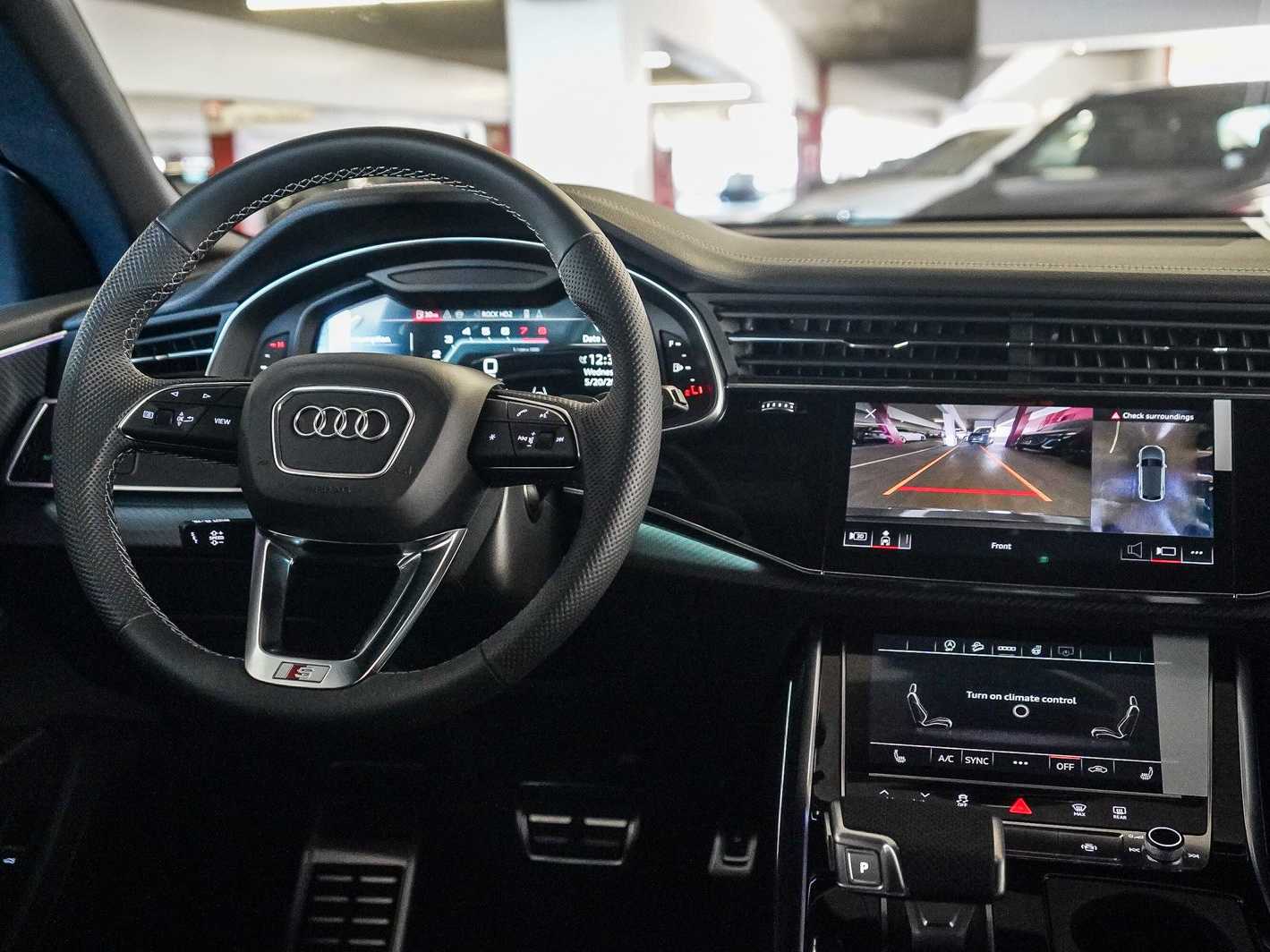 Thumbnail: 2026 Audi SQ8 - 13