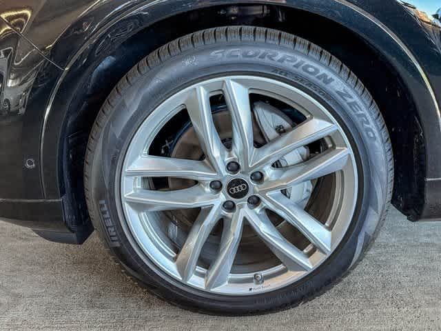 Thumbnail: 2025 Audi Q7 - 9