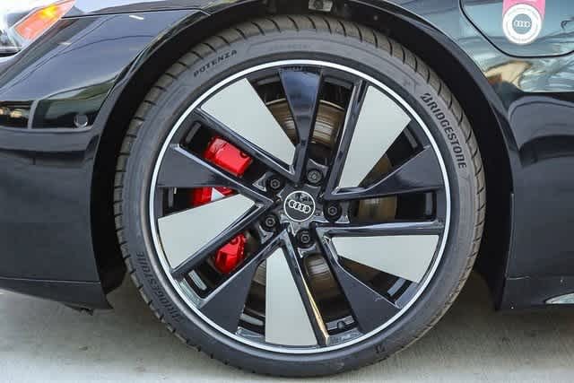 Thumbnail: 2026 Audi e-tron GT - 10