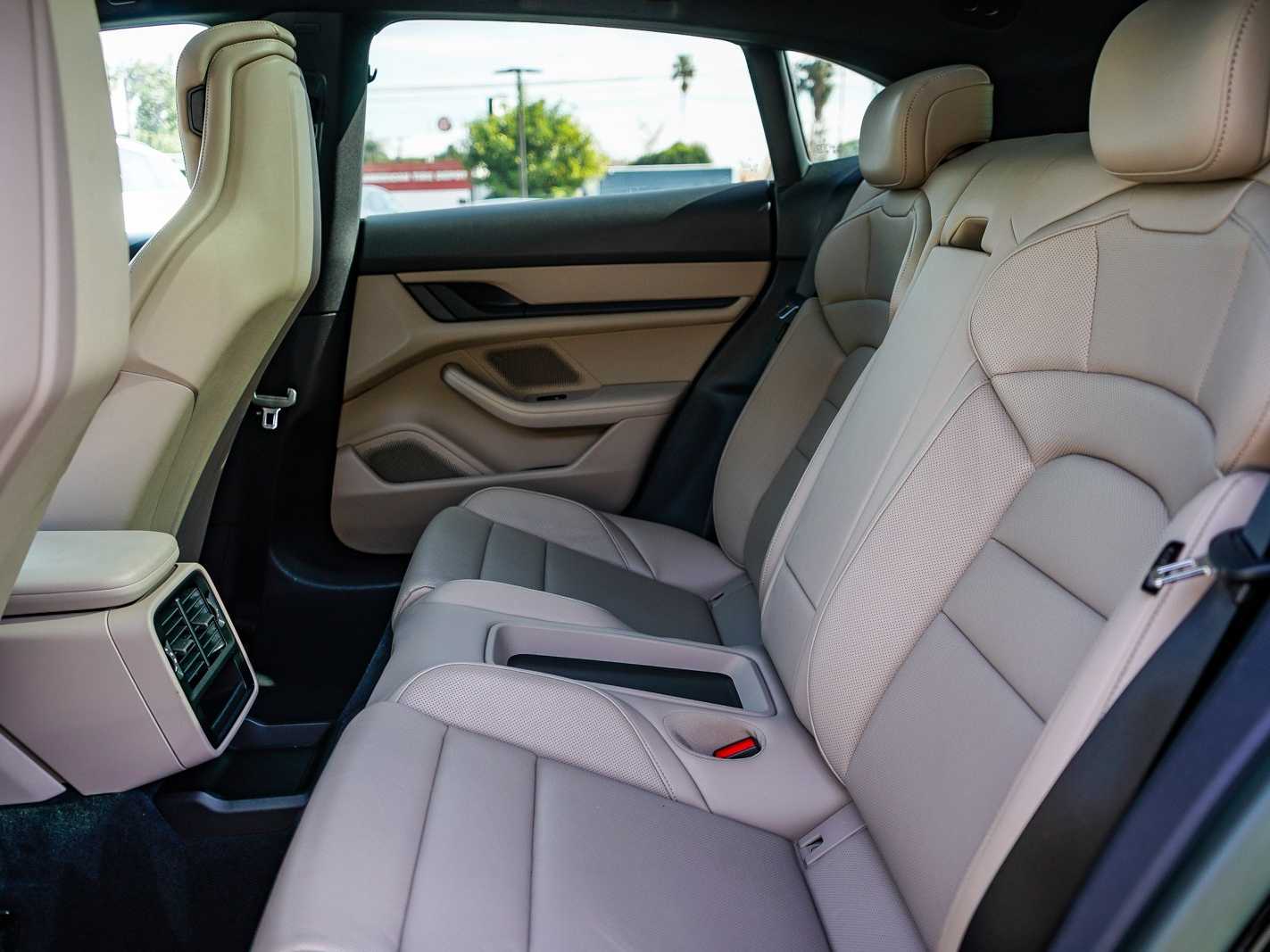 Thumbnail: 2023 Porsche Taycan - 18