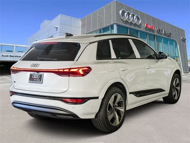 Thumbnail: 2025 Audi Q6 e-tron - 4