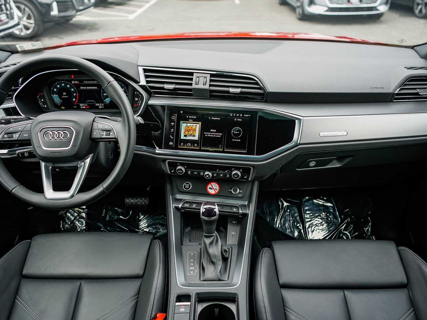 Thumbnail: 2025 Audi Q3 - 12