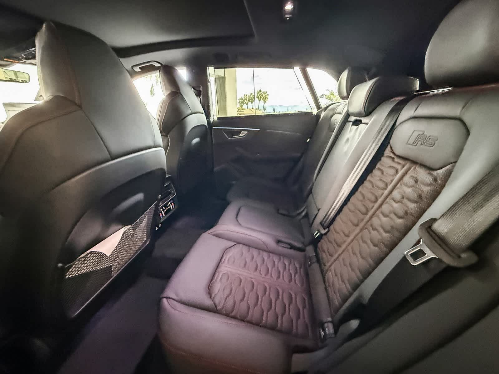 Thumbnail: 2026 Audi RS Q8 - 18