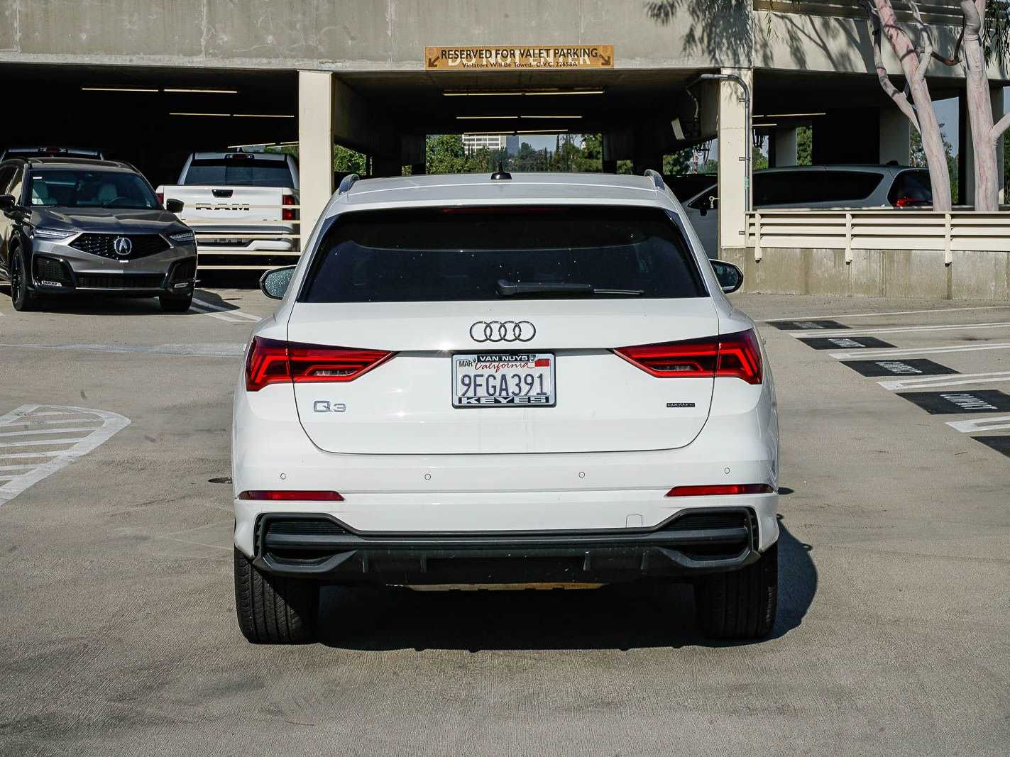 Thumbnail: 2023 Audi Q3 - 3