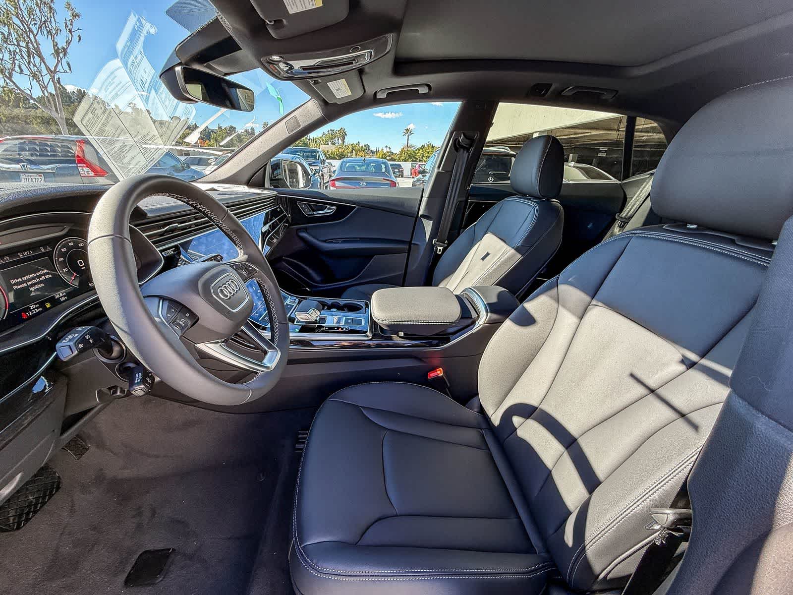 Thumbnail: 2026 Audi Q8 - 19