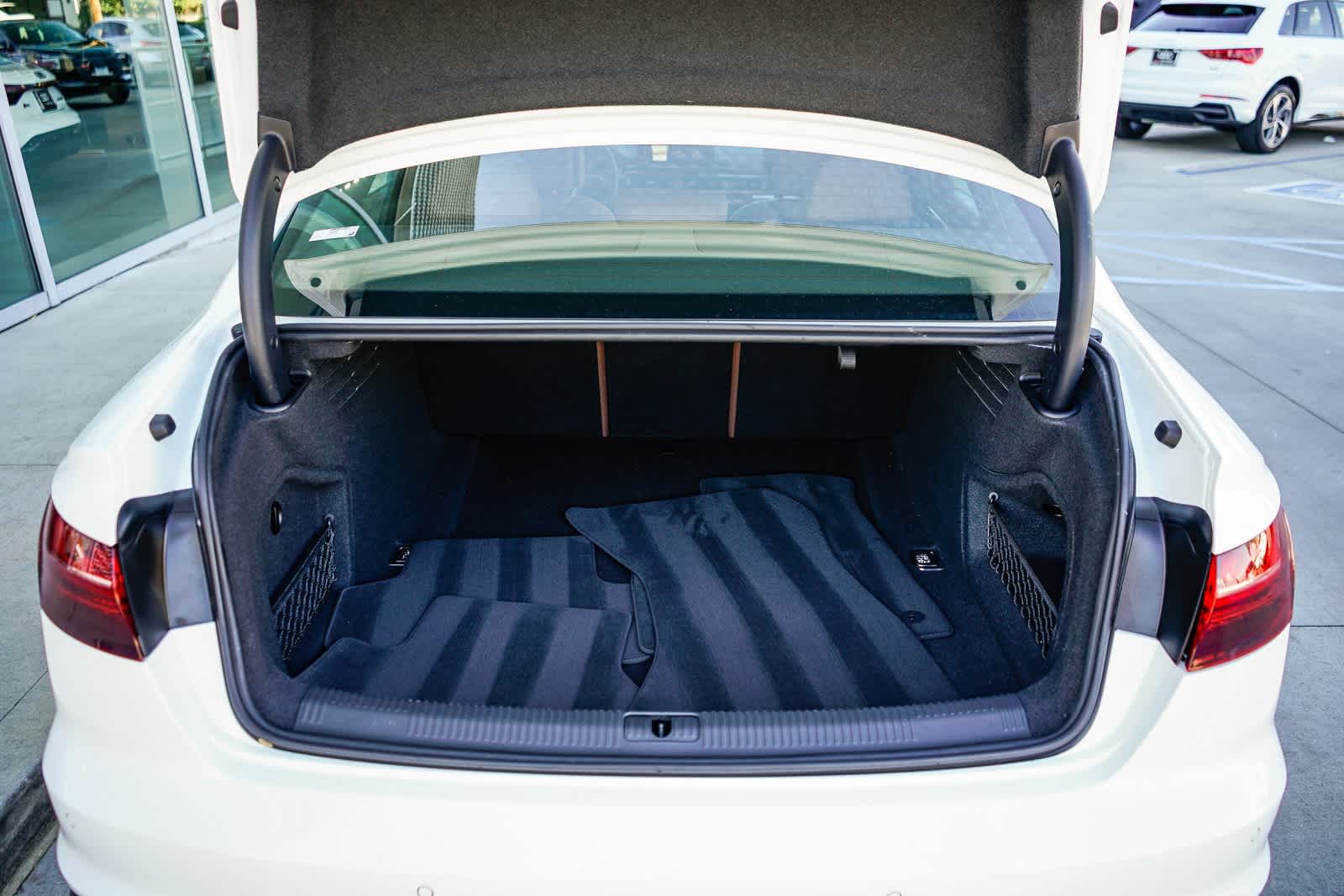 Thumbnail: 2022 Audi A4 - 27