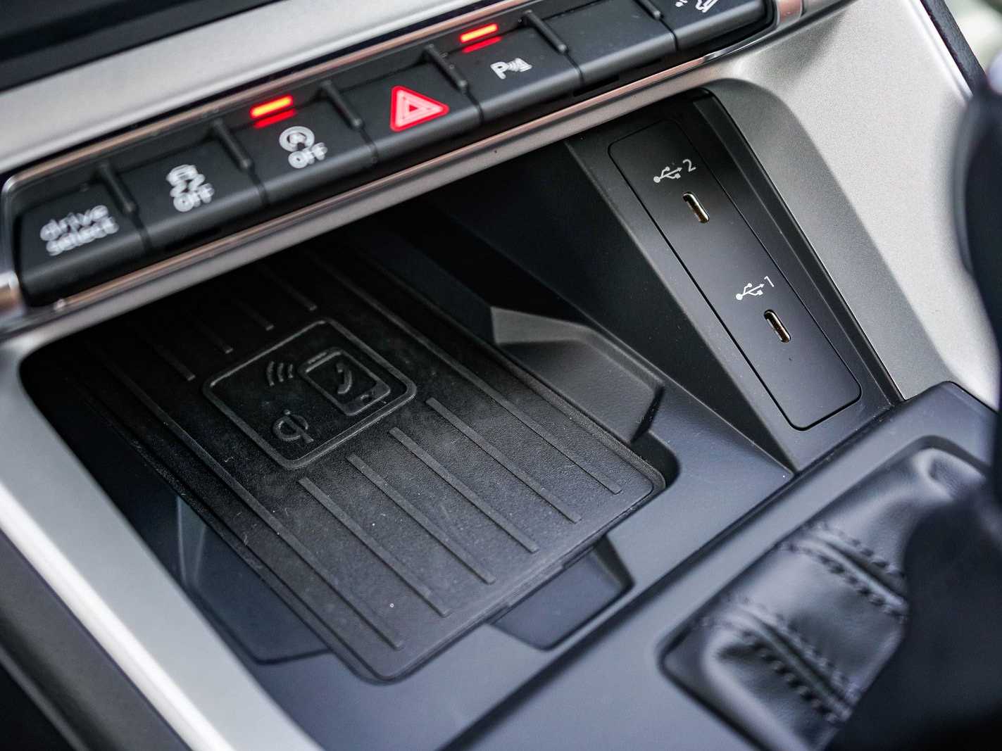 Thumbnail: 2025 Audi Q3 - 22