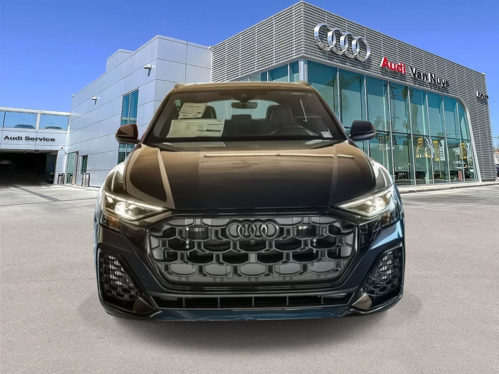 Thumbnail: 2026 Audi SQ8 - 2