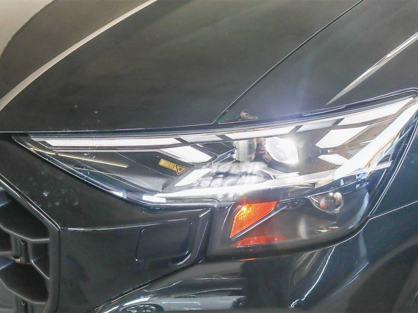 Thumbnail: 2026 Audi SQ8 - 10