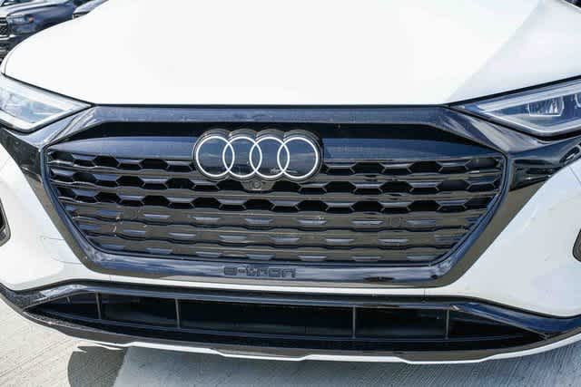 Thumbnail: 2024 Audi Q8 e-tron - 8