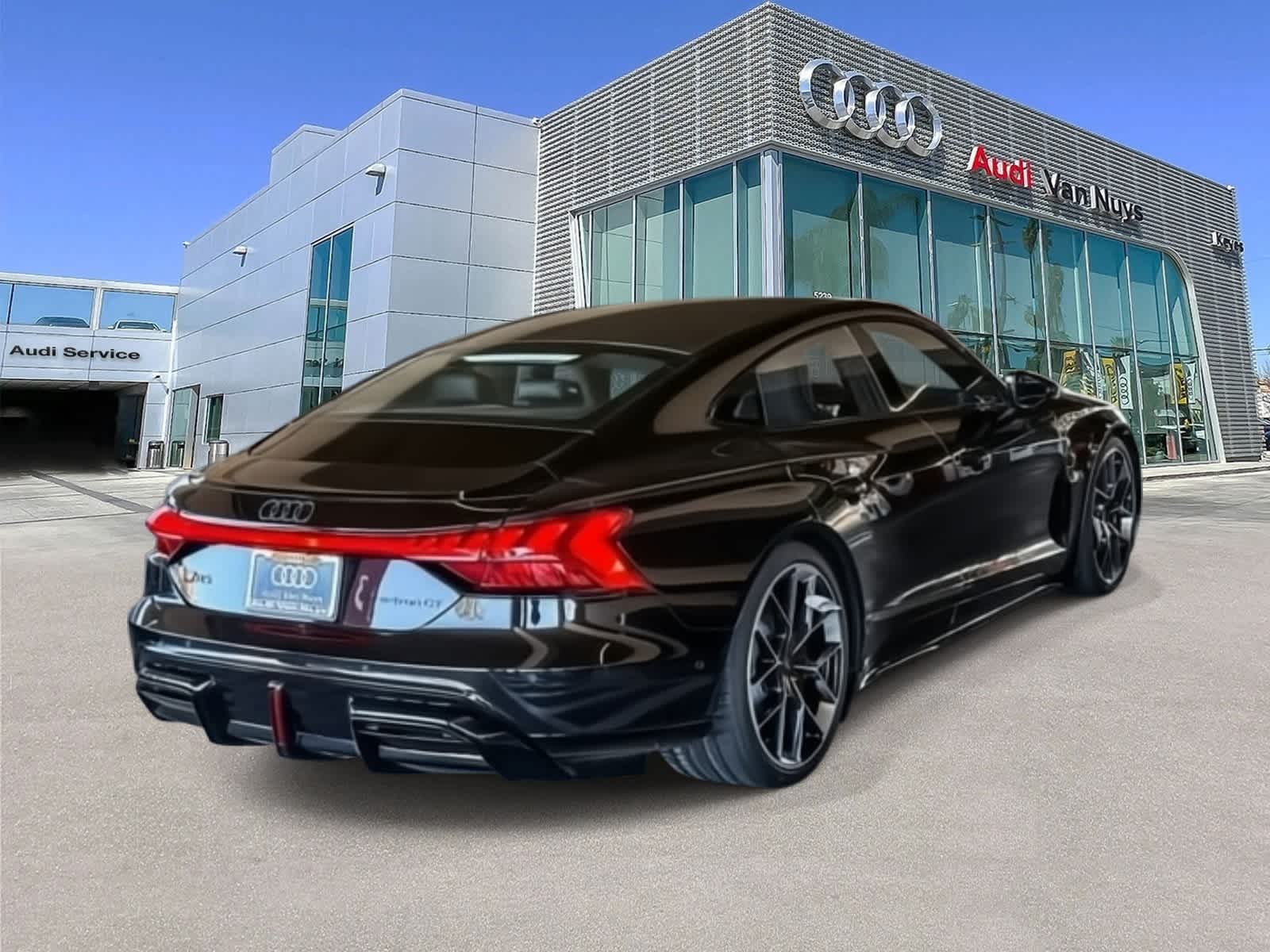 Thumbnail: 2026 Audi RS e-tron GT - 4